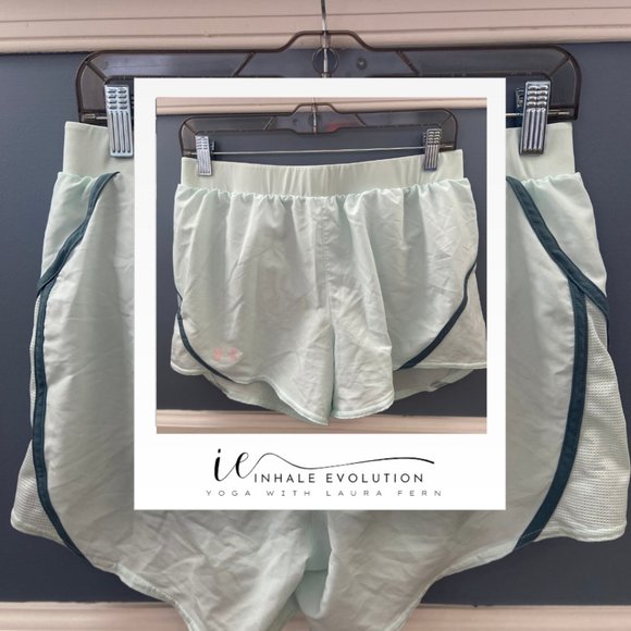 Under Armour Heat Gear Loose Sea Green Running Short - Picture 1 of 1